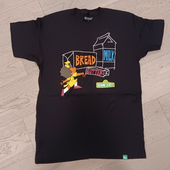 NEW SESAME STREET Retro Shirt Size M - Picture 1 of 3